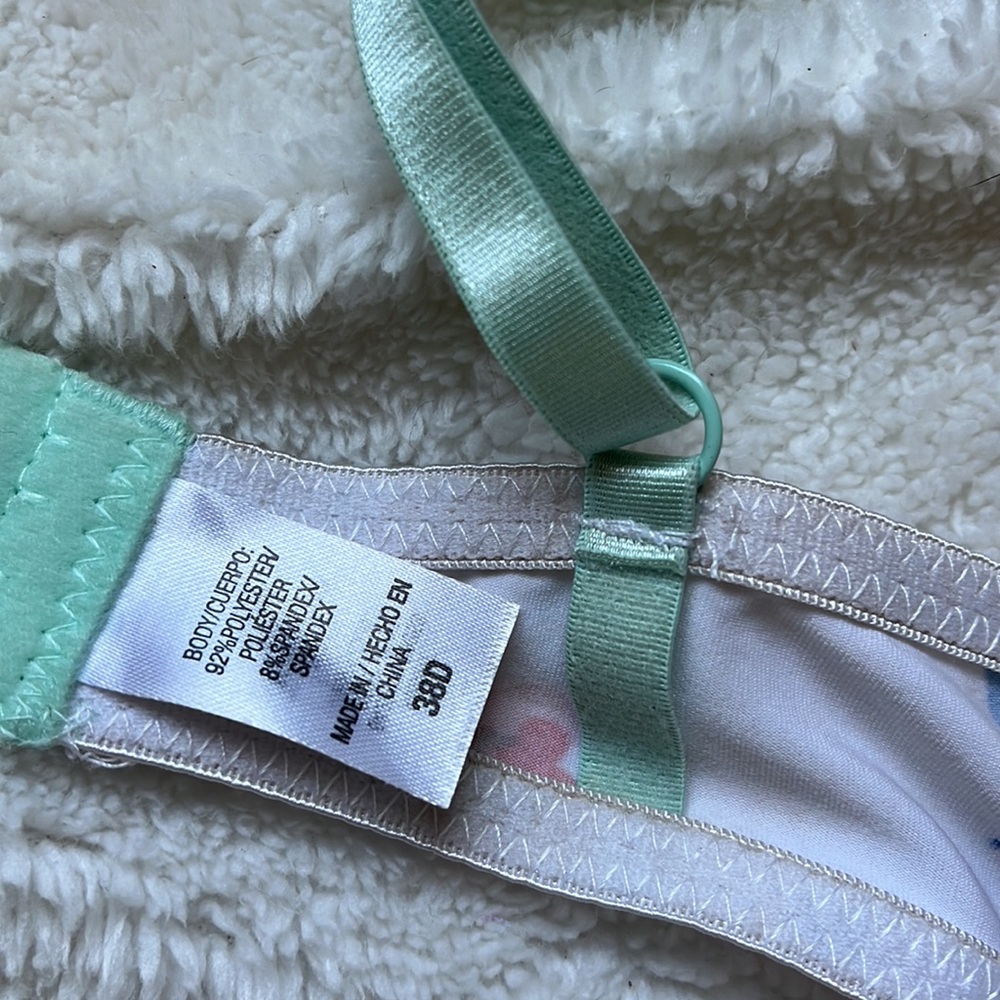 38DD White Floral Bra - Picture 5 of 5